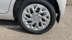 Toyota Aygo 1.0 VVT-i X-Play 5dr x-shift Petrol Hatchback